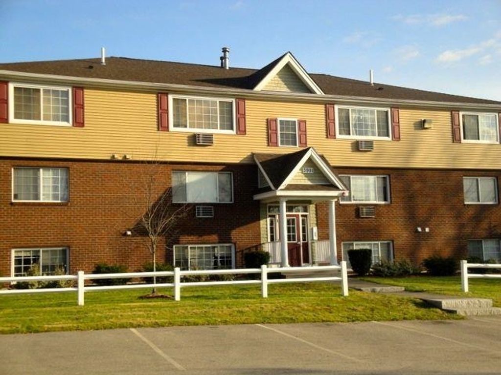 Photo of 3981 Old Brown Avenue #76, Manchester, NH 03102 (MLS # 5065710)