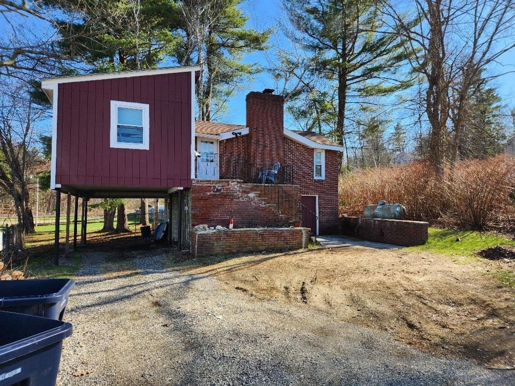 Photo of 3 Chase Street, Derry, NH 03038 (MLS # 5084391)
