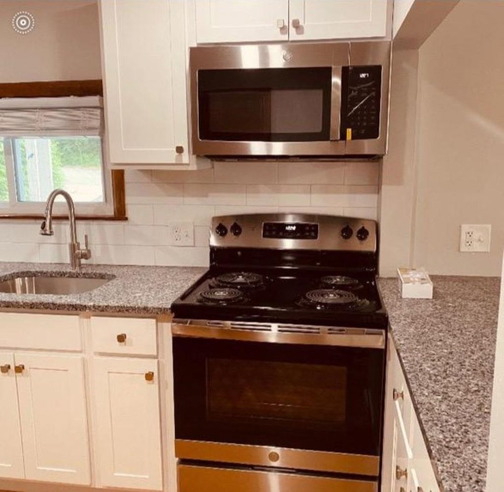 Photo of 93 West Broadway Street, Derry, NH 03038 (MLS # 5061218)