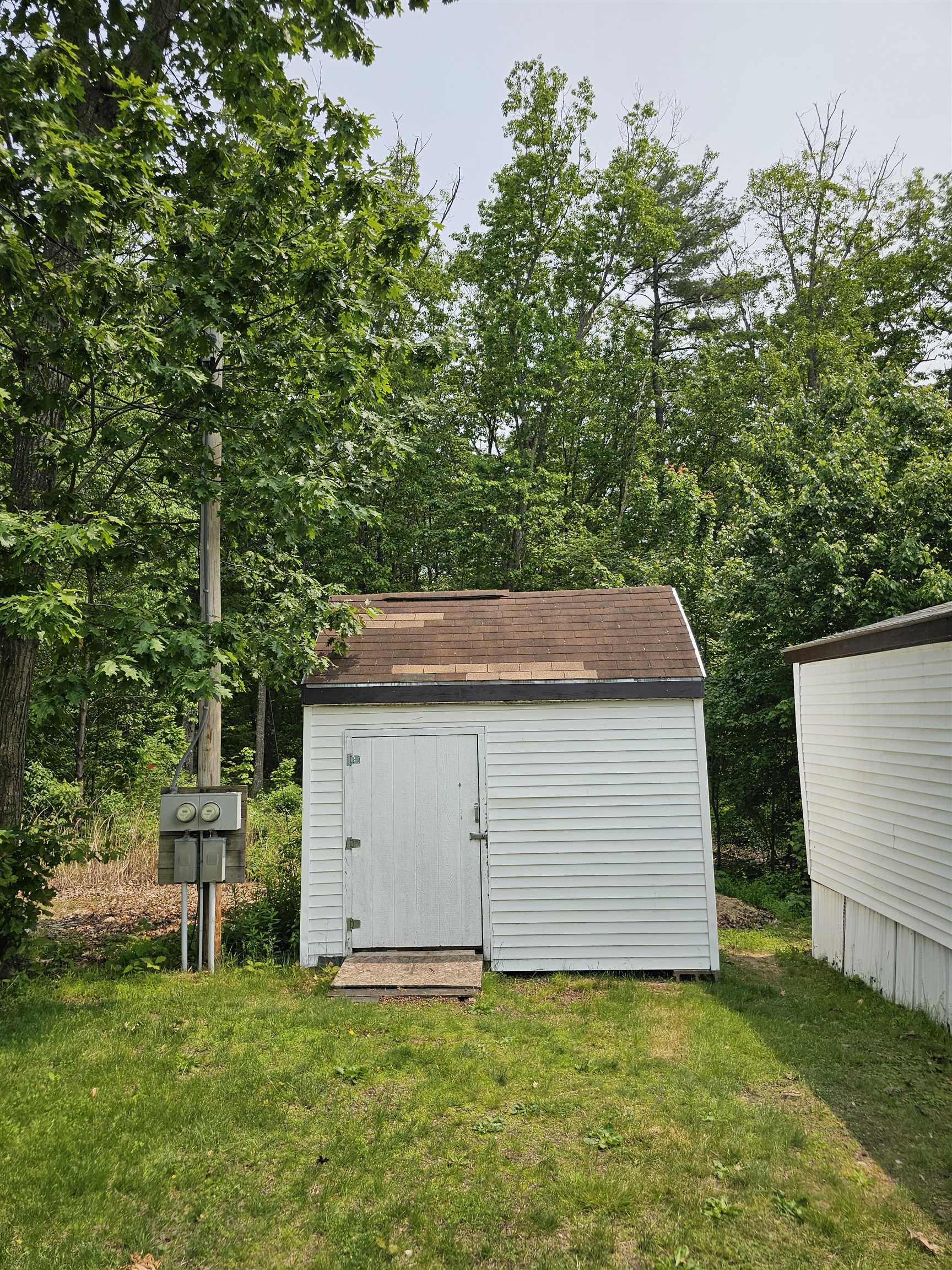 6 RIVERVIEW Drive