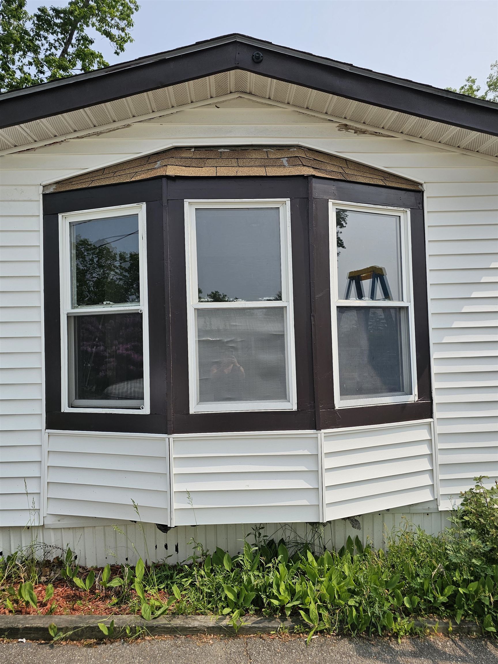 6 RIVERVIEW Drive