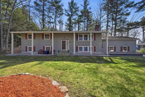 Photo of 69 Joppa Road, Merrimack, NH 03054 (MLS # 5083172)
