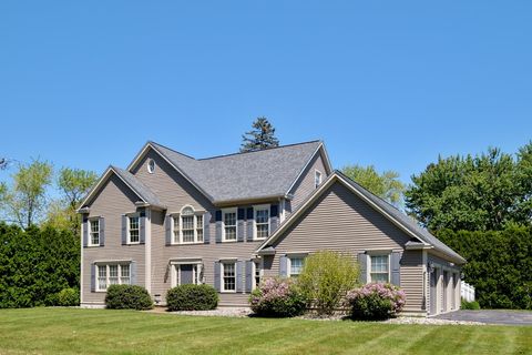 3 Playhouse Circle Hampton NH 03842