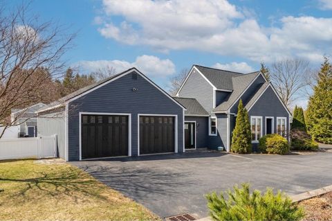 14 Reddington Landing Hampton NH 03842