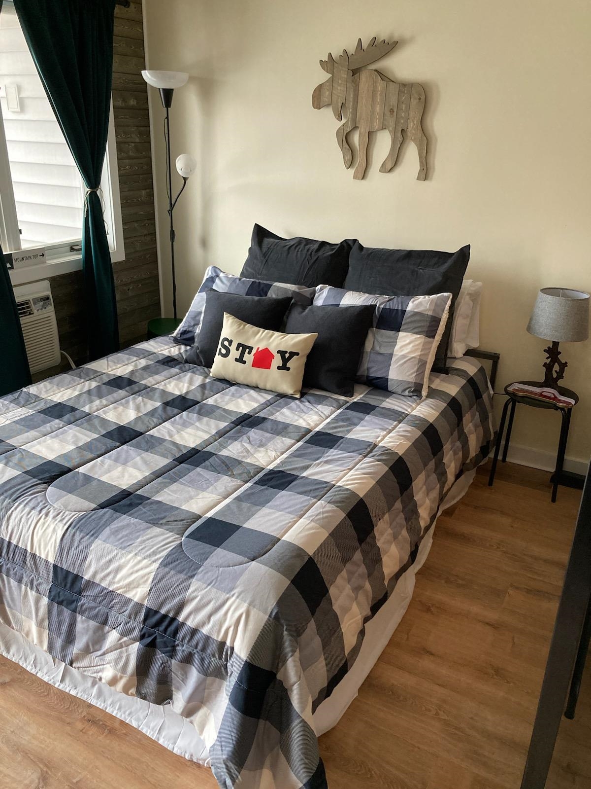 36 Lodge Road B105