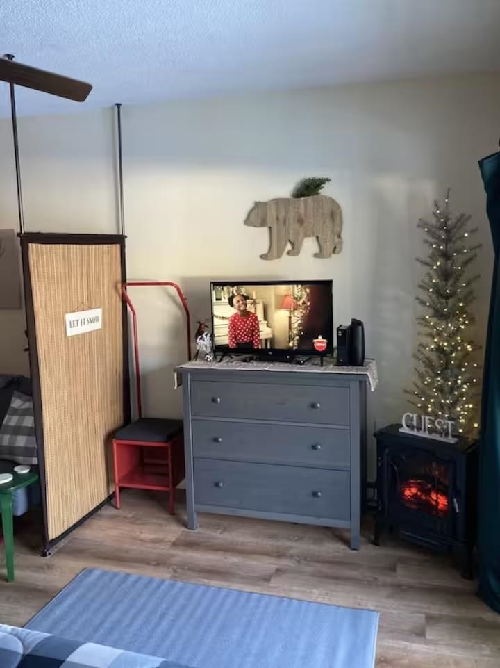 36 Lodge Road B105