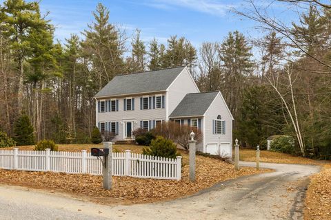 Photo of 24 Ladd Road, Brentwood, NH 03833 (MLS # 5081744)