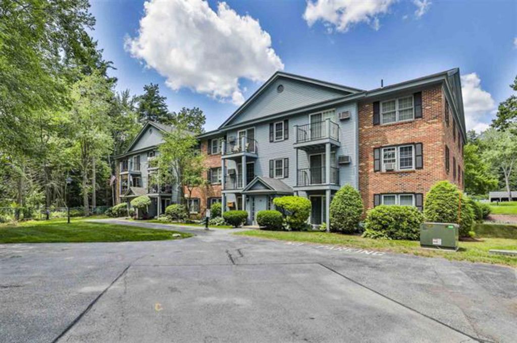 Photo of 14 Northbrook Drive #18, Manchester, NH 03102 (MLS # 5068987)