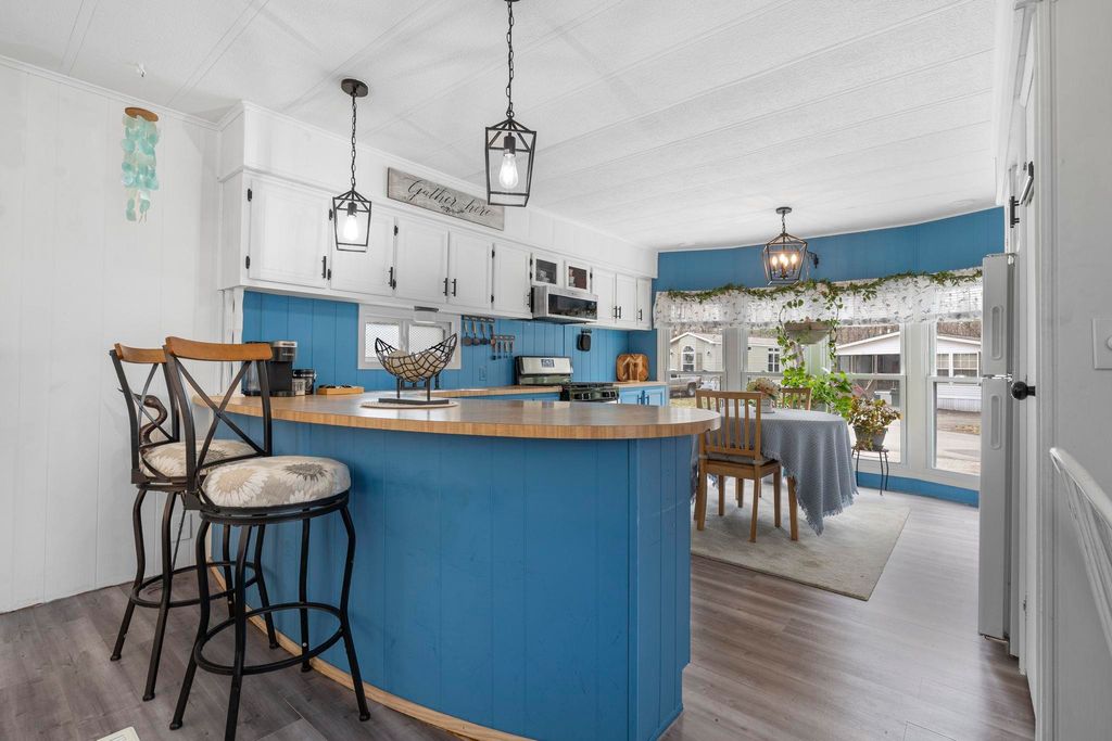 Photo of 20 Beech Hill Road #5, Exeter, NH 03833 (MLS # 5083469)