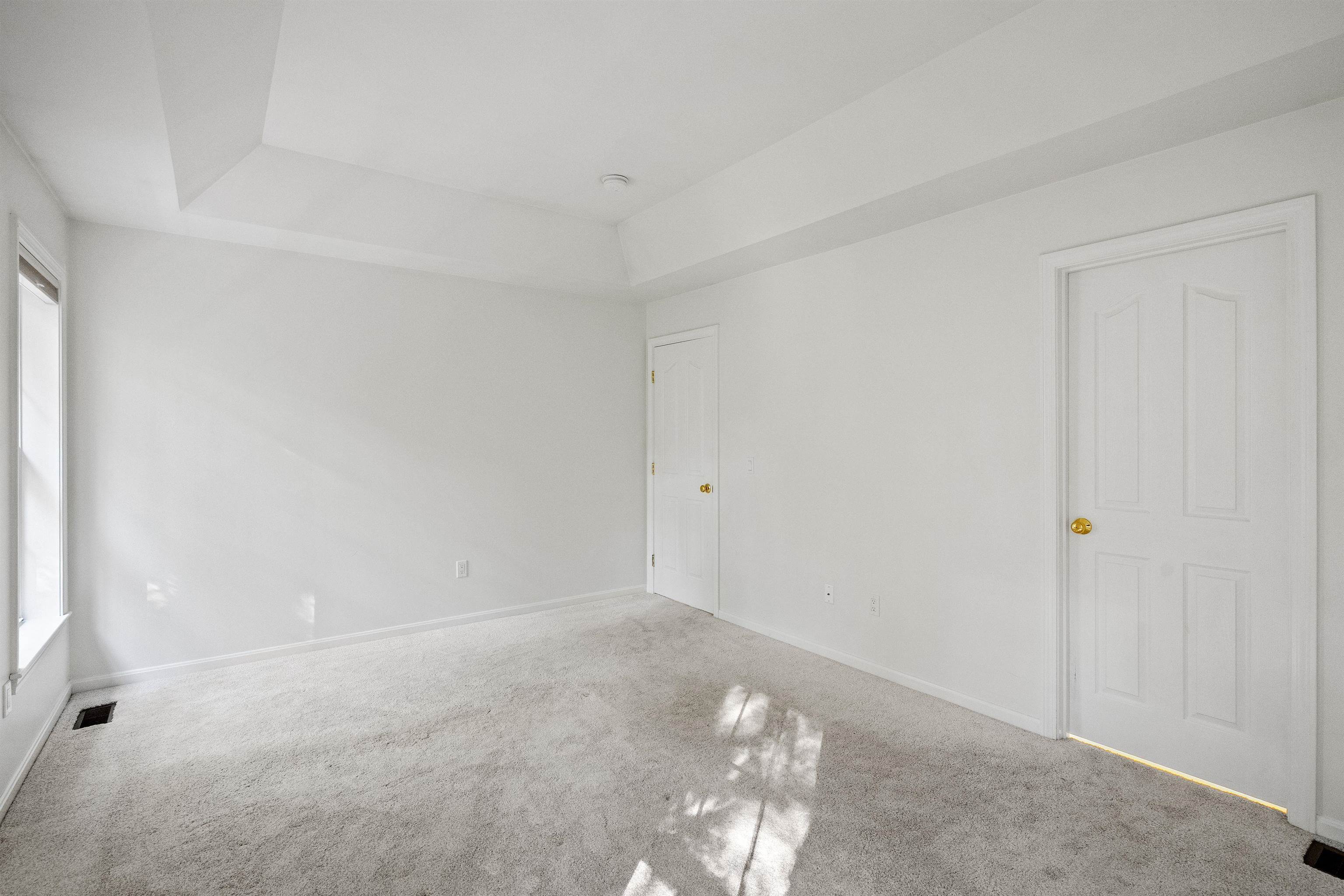 Concord, New Hampshire 03303, United States, 3 Bedrooms Bedrooms, ,3 BathroomsBathrooms,Residential,Active,246313