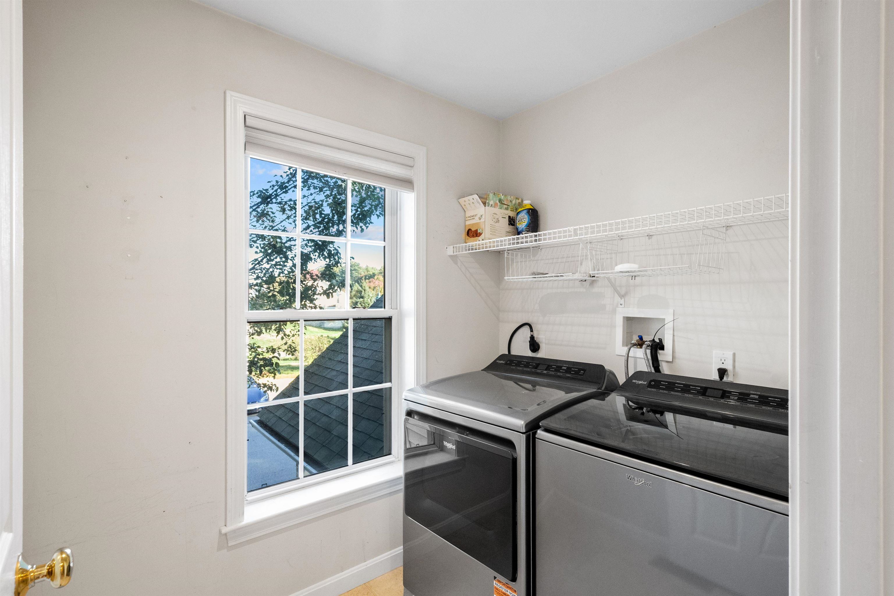 Concord, New Hampshire 03303, United States, 3 Bedrooms Bedrooms, ,3 BathroomsBathrooms,Residential,Active,246313