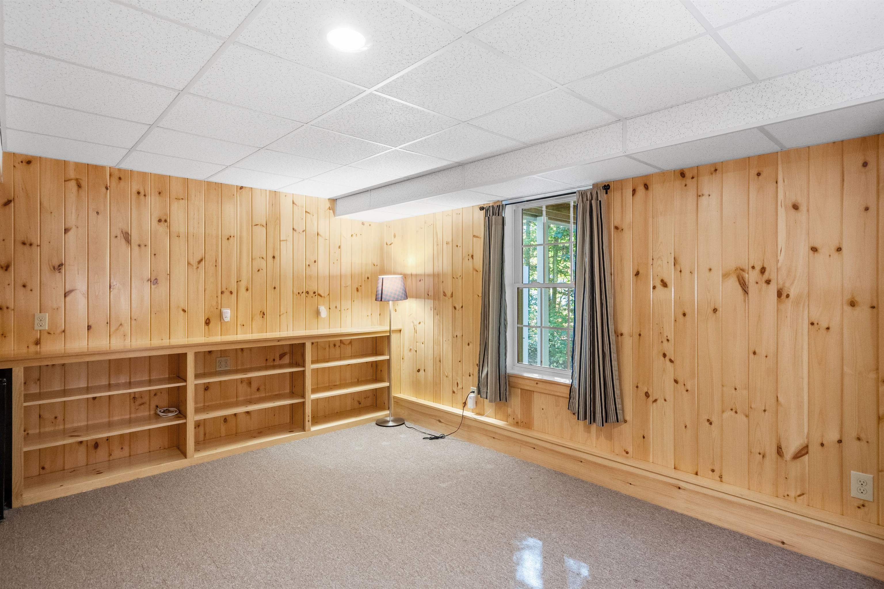 Concord, New Hampshire 03303, United States, 3 Bedrooms Bedrooms, ,3 BathroomsBathrooms,Residential,Active,246313