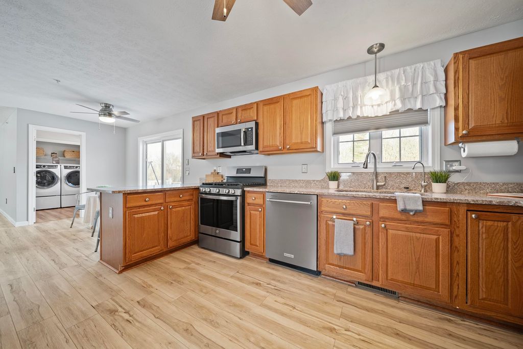 Photo of 11 Barberry Street, Hooksett, NH 03106 (MLS # 5078863)