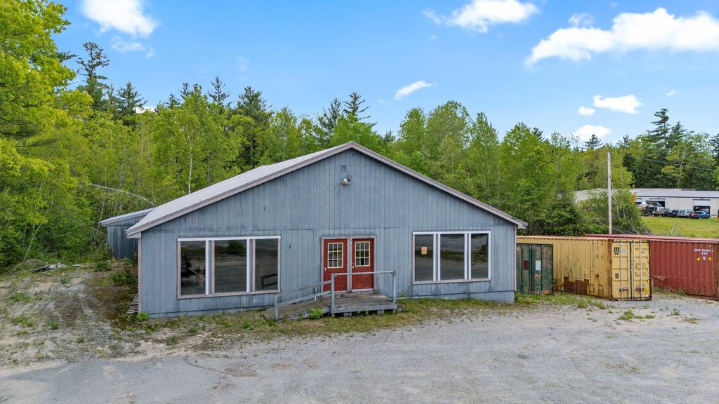 Photo of 474 West Main Street, Hillsborough, NH 03244 (MLS # 5045255)