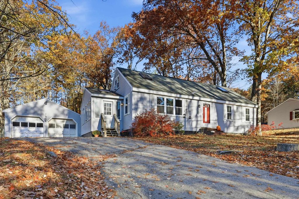 Photo of 228 Pembroke Hill Road, Pembroke, NH 03275 (MLS # 5067836)