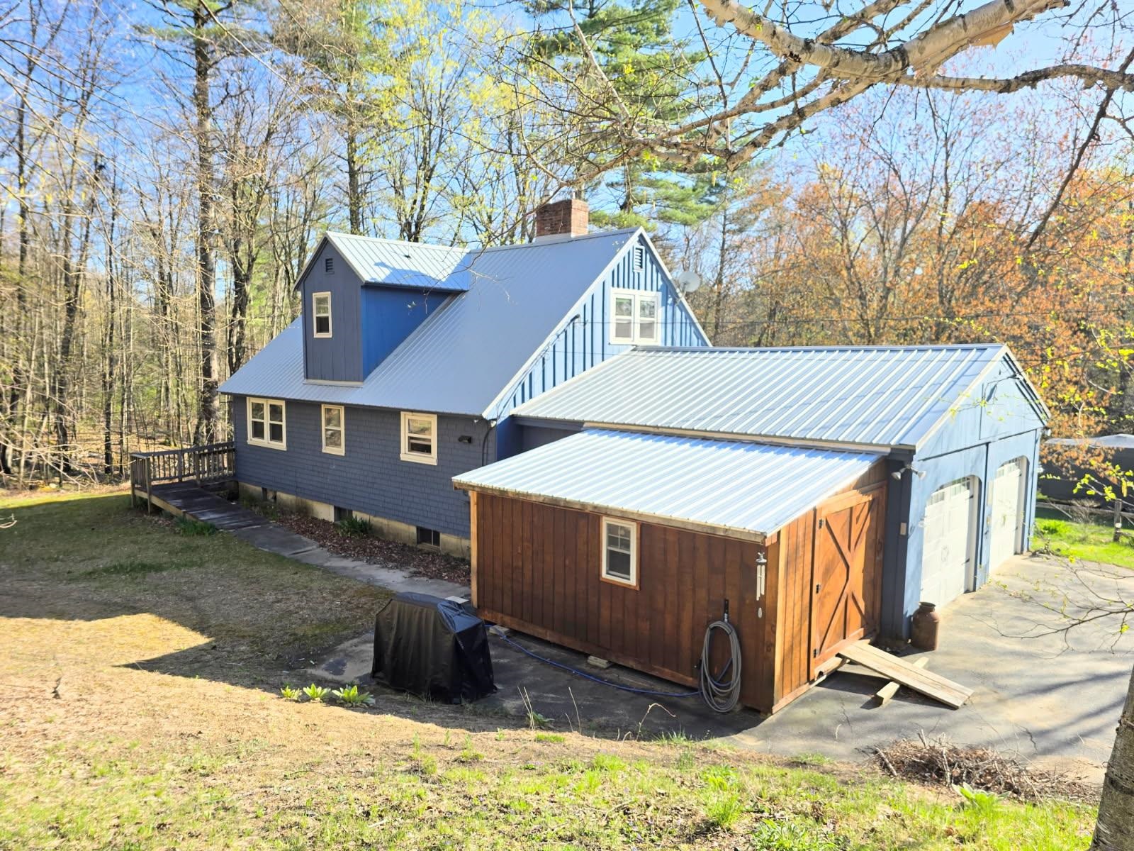 New Boston, New Hampshire 03070, United States, 3 Bedrooms Bedrooms, ,2 BathroomsBathrooms,Residential,Pending,119805