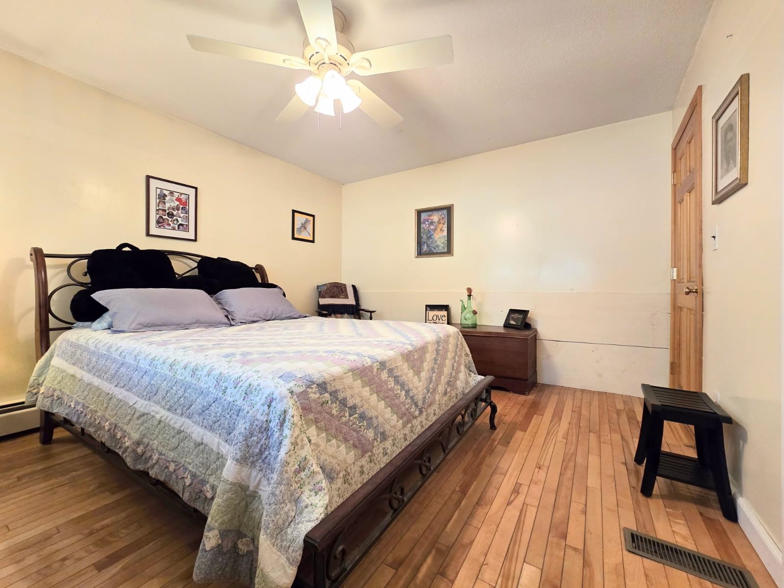 New Boston, New Hampshire 03070, United States, 3 Bedrooms Bedrooms, ,2 BathroomsBathrooms,Residential,Pending,119805