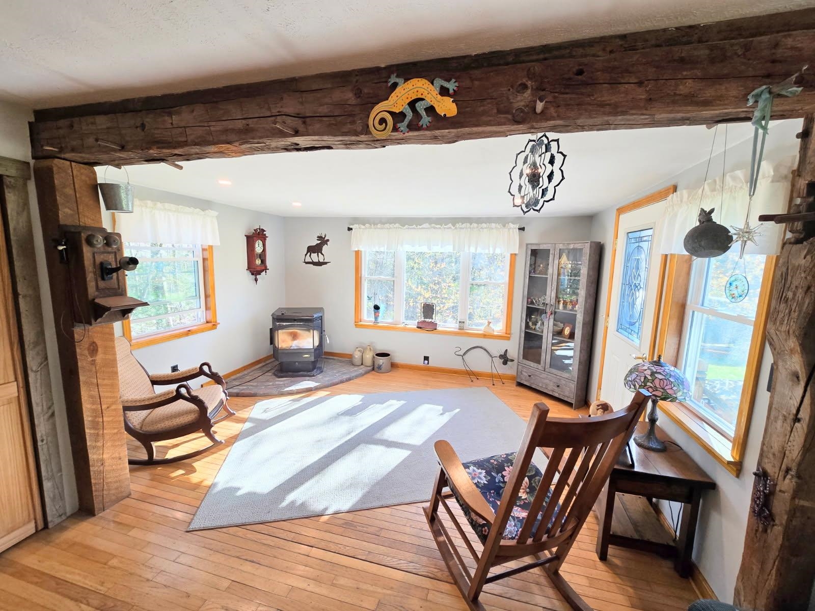 New Boston, New Hampshire 03070, United States, 3 Bedrooms Bedrooms, ,2 BathroomsBathrooms,Residential,Pending,119805