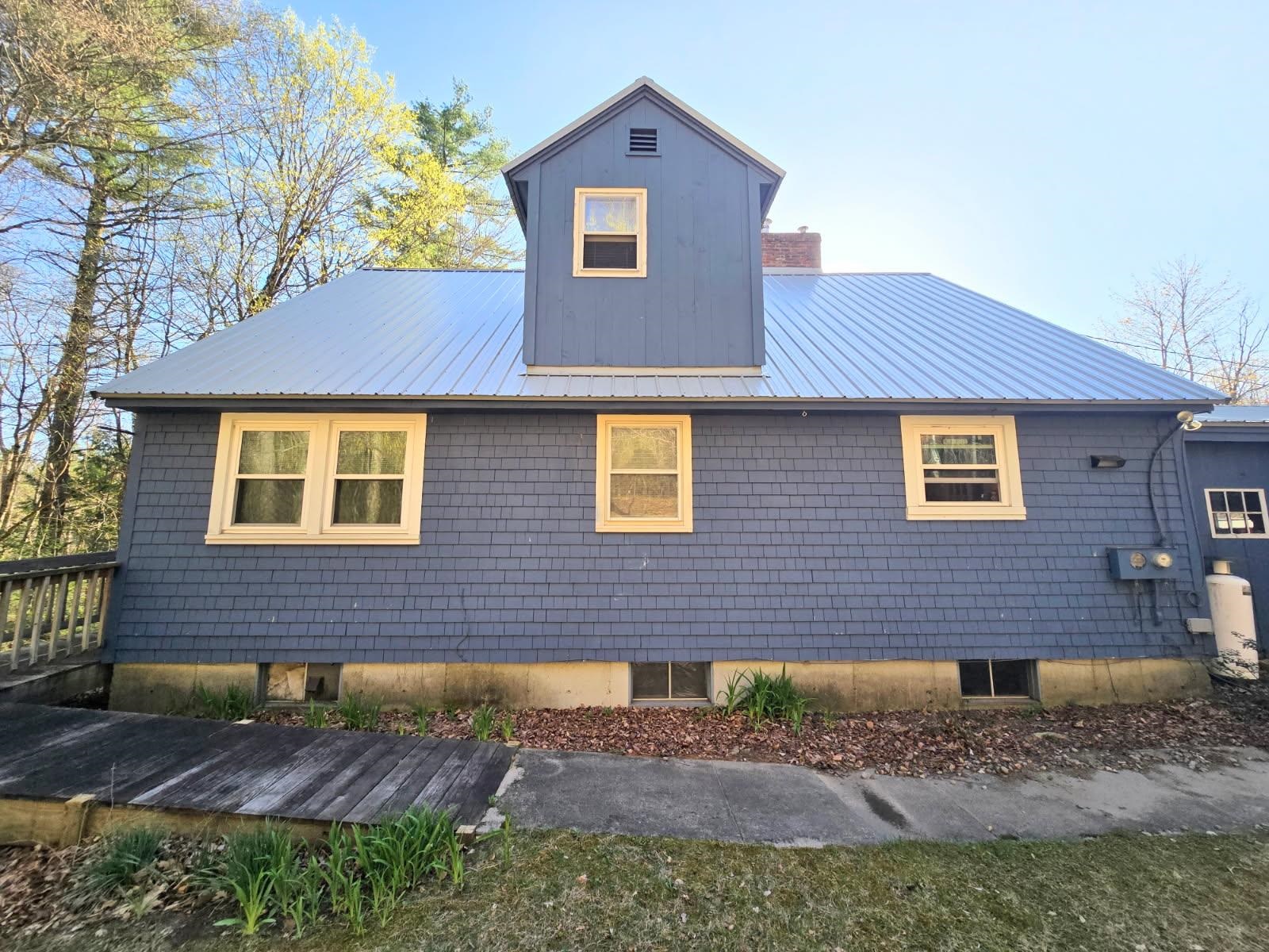 8 Houghton Lane