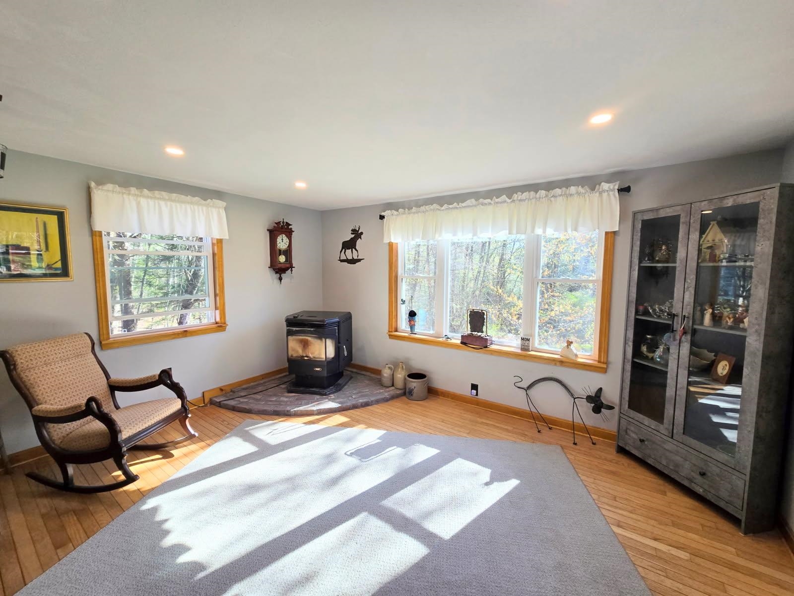 New Boston, New Hampshire 03070, United States, 3 Bedrooms Bedrooms, ,2 BathroomsBathrooms,Residential,Pending,119805