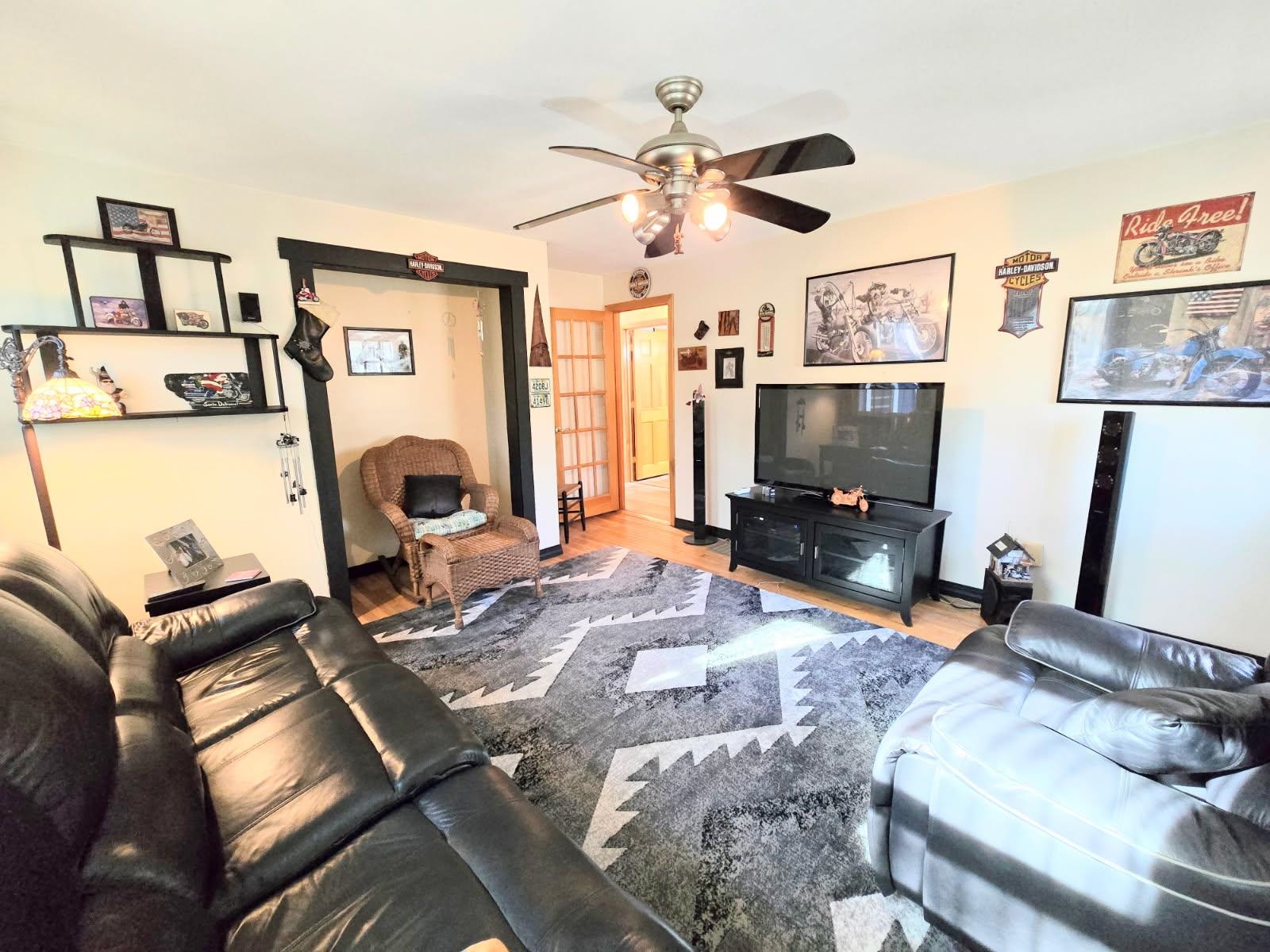 New Boston, New Hampshire 03070, United States, 3 Bedrooms Bedrooms, ,2 BathroomsBathrooms,Residential,Pending,119805