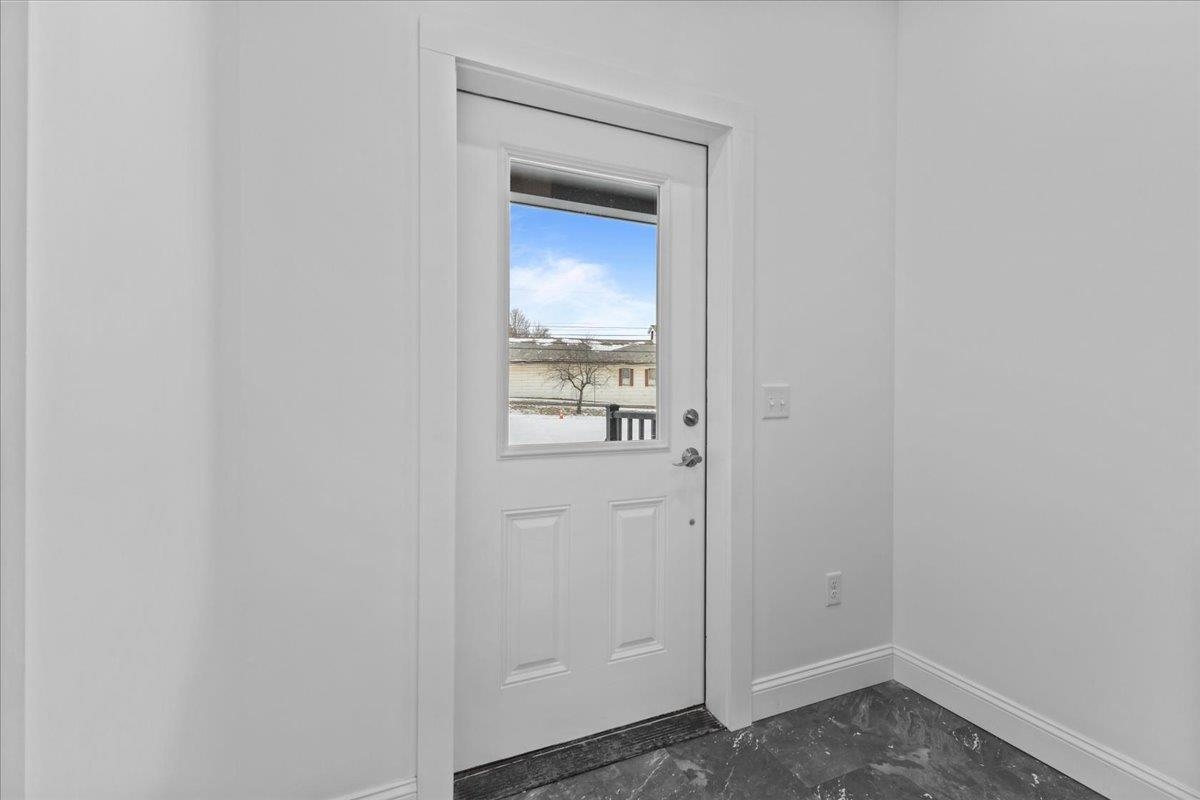 Vergennes, Vermont 05491, United States, 3 Bedrooms Bedrooms, ,2 BathroomsBathrooms,Residential,Active,44861