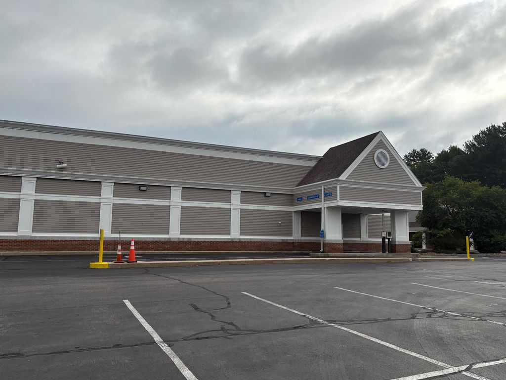 Photo of 123 Nashua Road #Building 2, Londonderry, NH 03053 (MLS # 5052115)