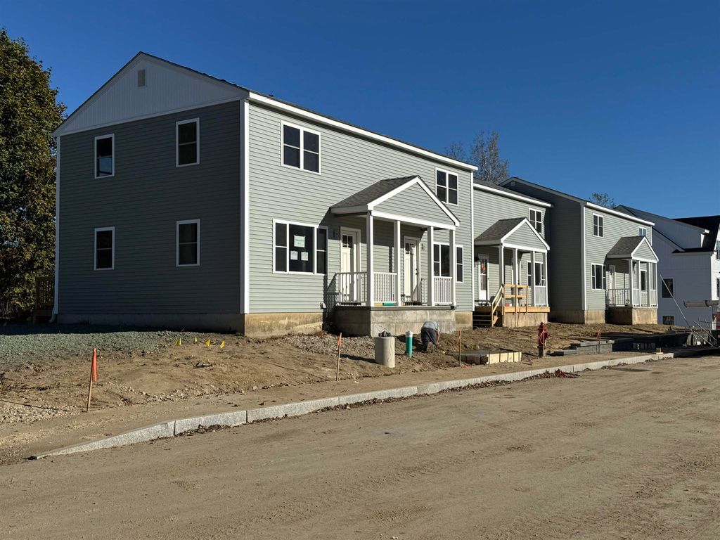 Photo of 18 Birdie Grove #C, Rochester, NH 03839 (MLS # 5080111)