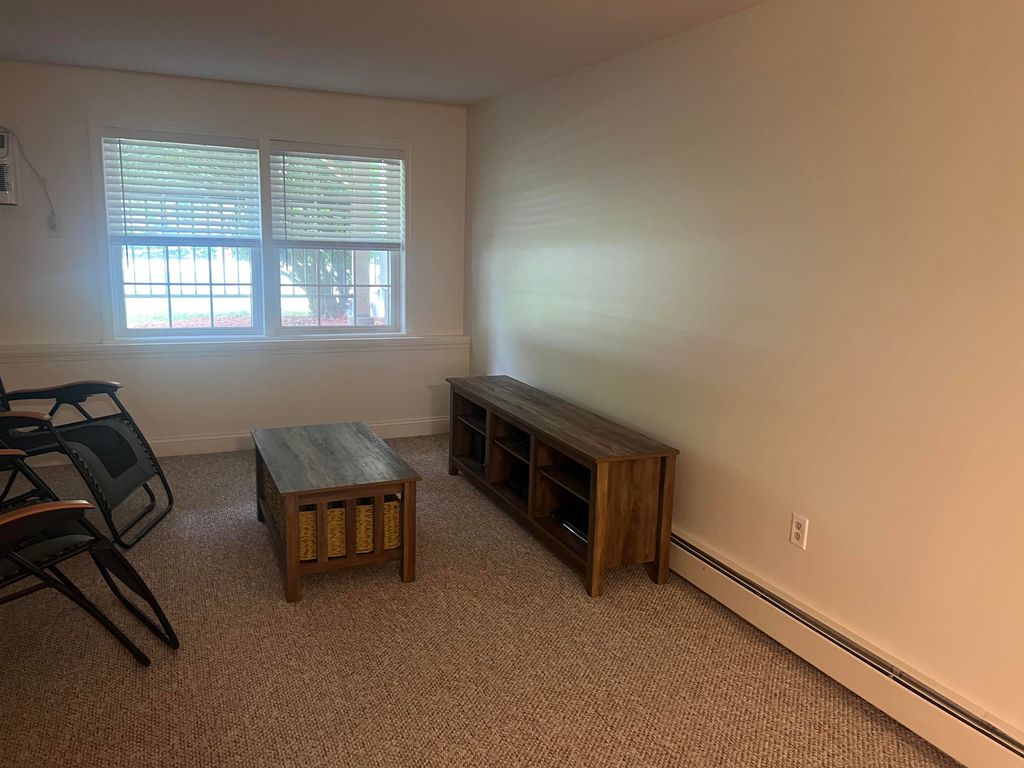 Photo of 402 White Cedar Boulevard, Portsmouth, NH 03801 (MLS # 5069732)