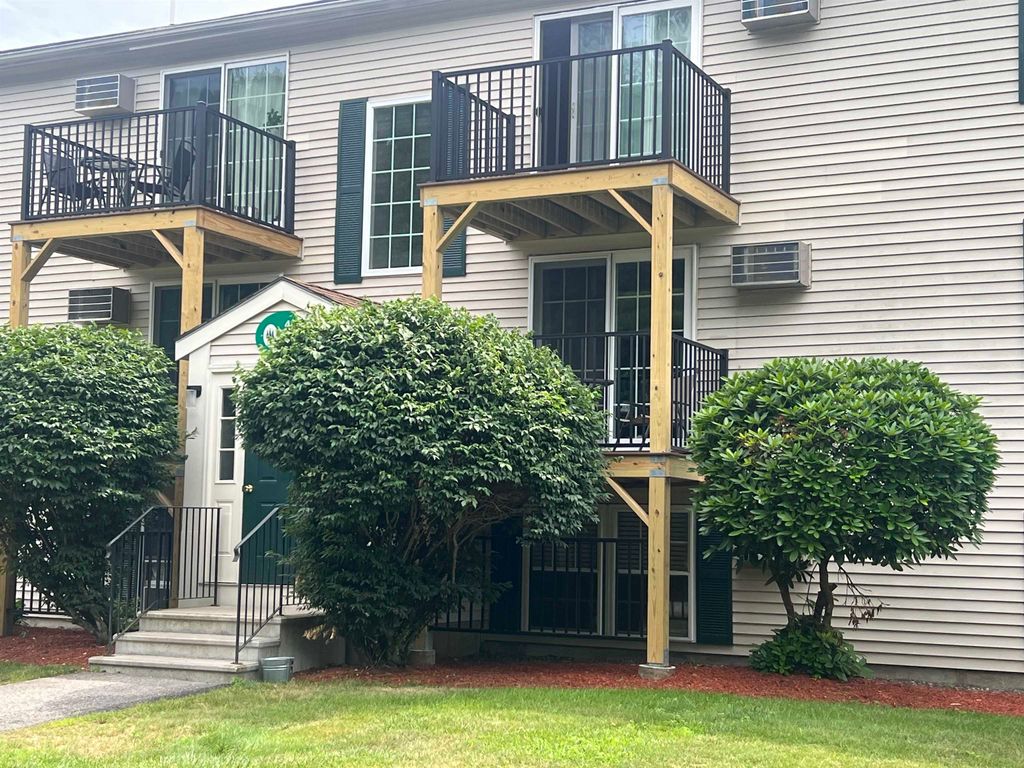 Photo of 402 White Cedar Boulevard, Portsmouth, NH 03801 (MLS # 5069732)