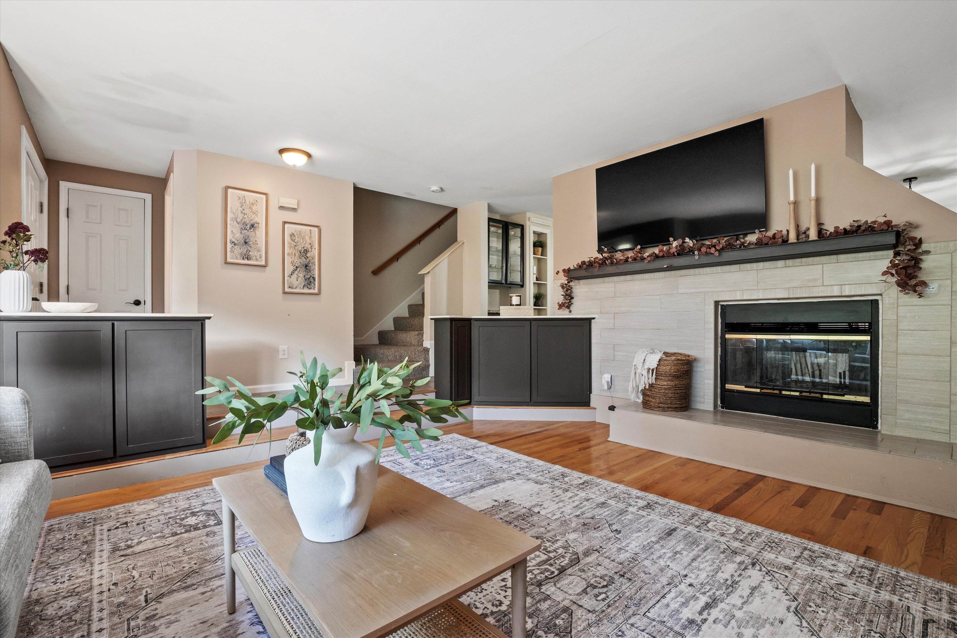 81 Robinson Road A