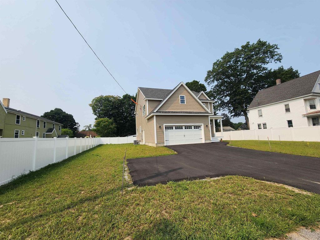 Photo of 21 Library Street, Hudson, NH 03051 (MLS # 5085813)