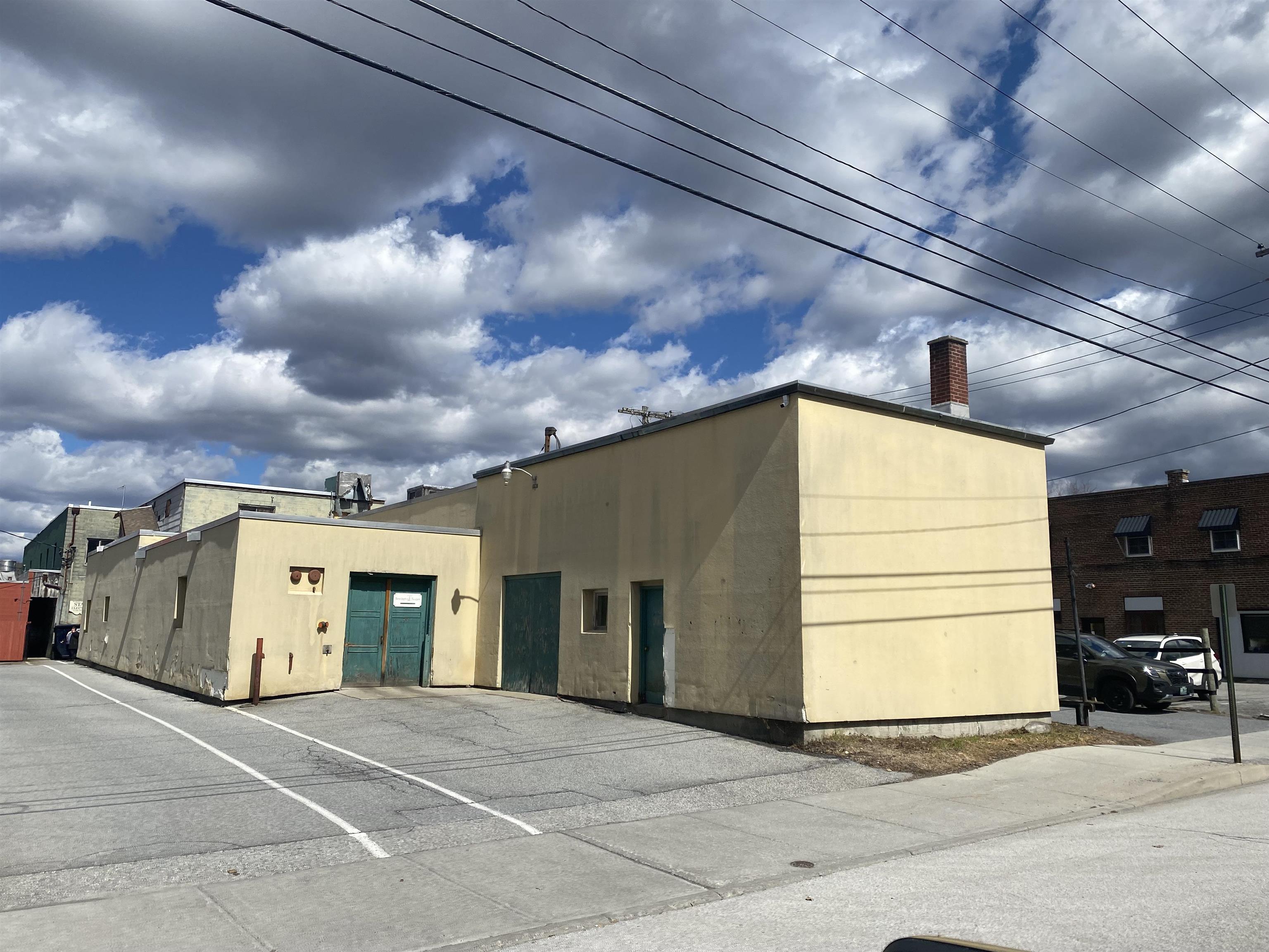 423-425 Main Street
