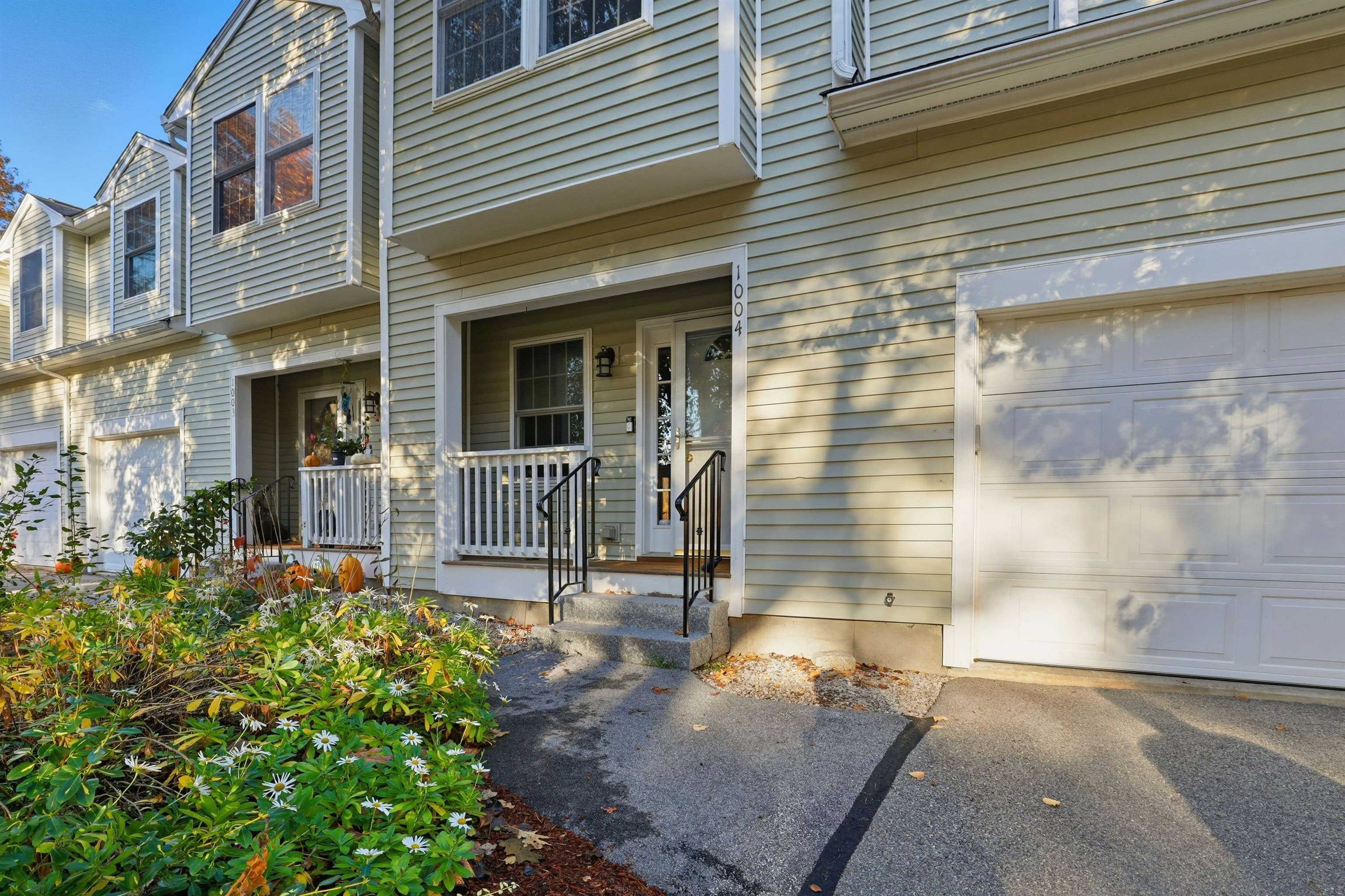 1465 Hooksett Road 1004
