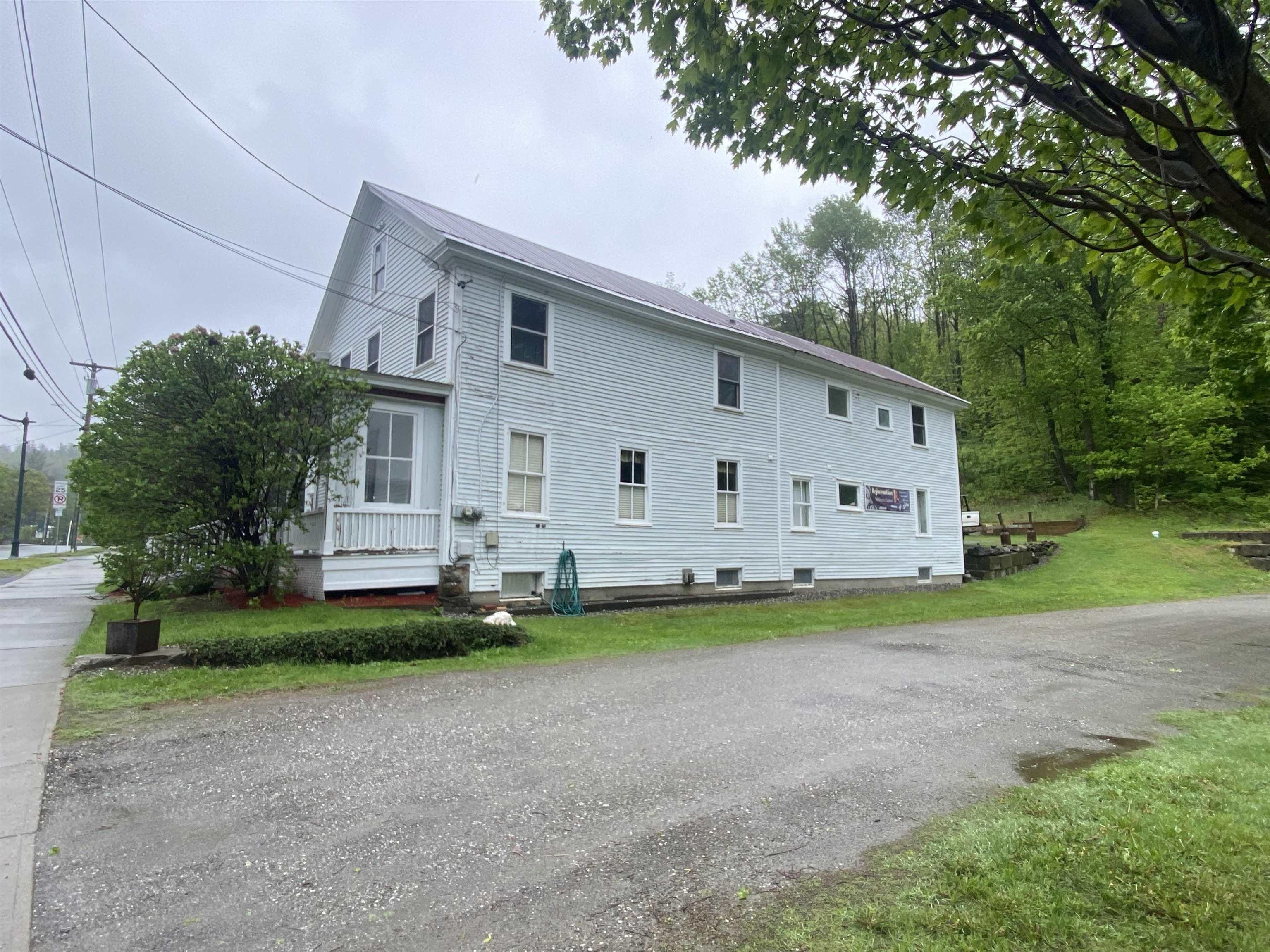 36 Lower Main Street East