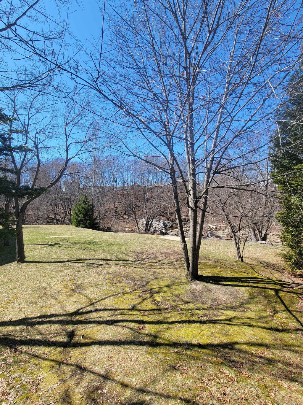 Photo of 8 Mill Falls Road, Pembroke, NH 03275 (MLS # 5082736)