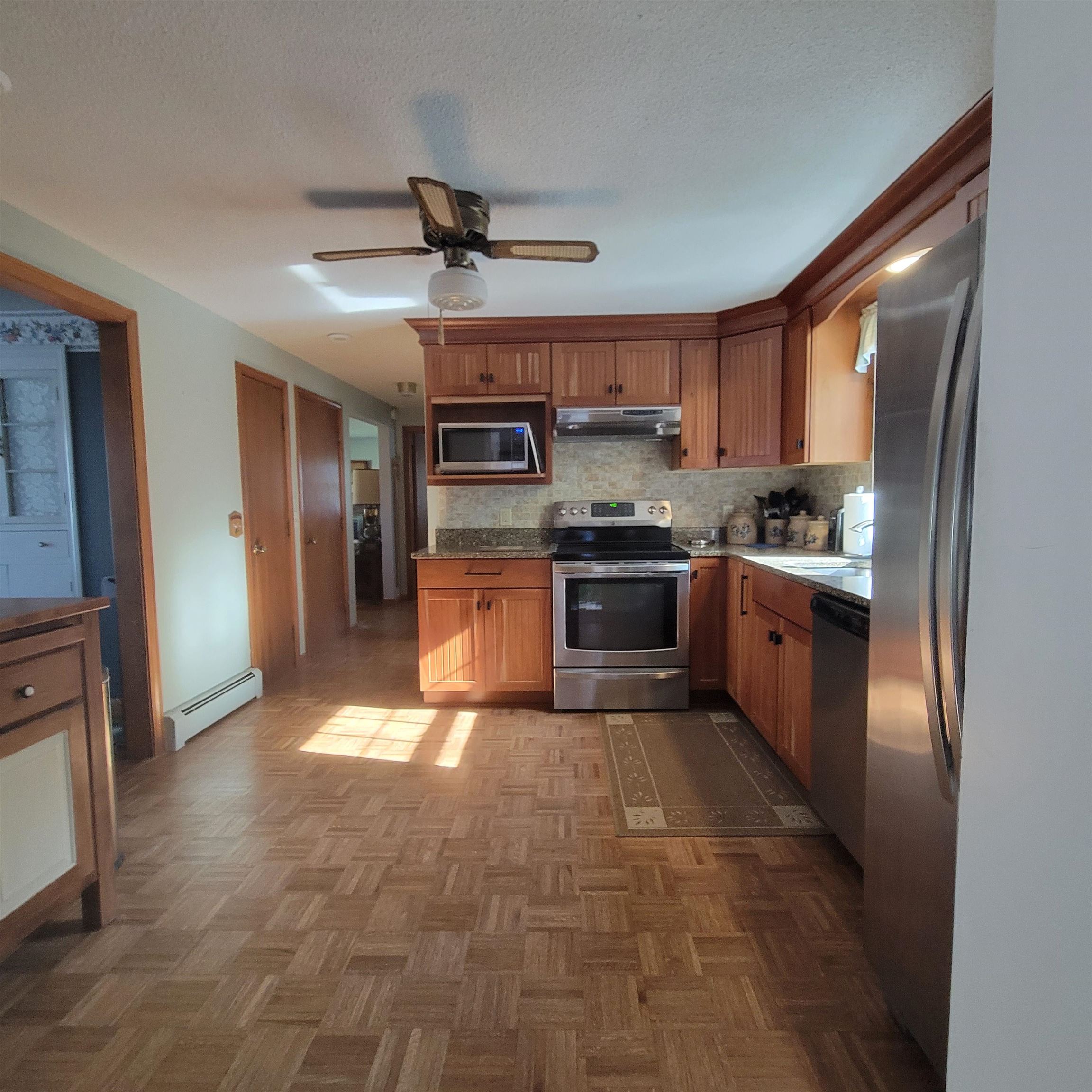 33 Currier Road