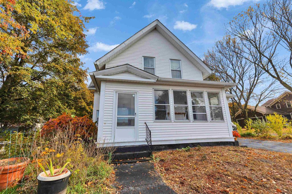 Photo of 15 Main Street, Allenstown, NH 03275 (MLS # 5067063)