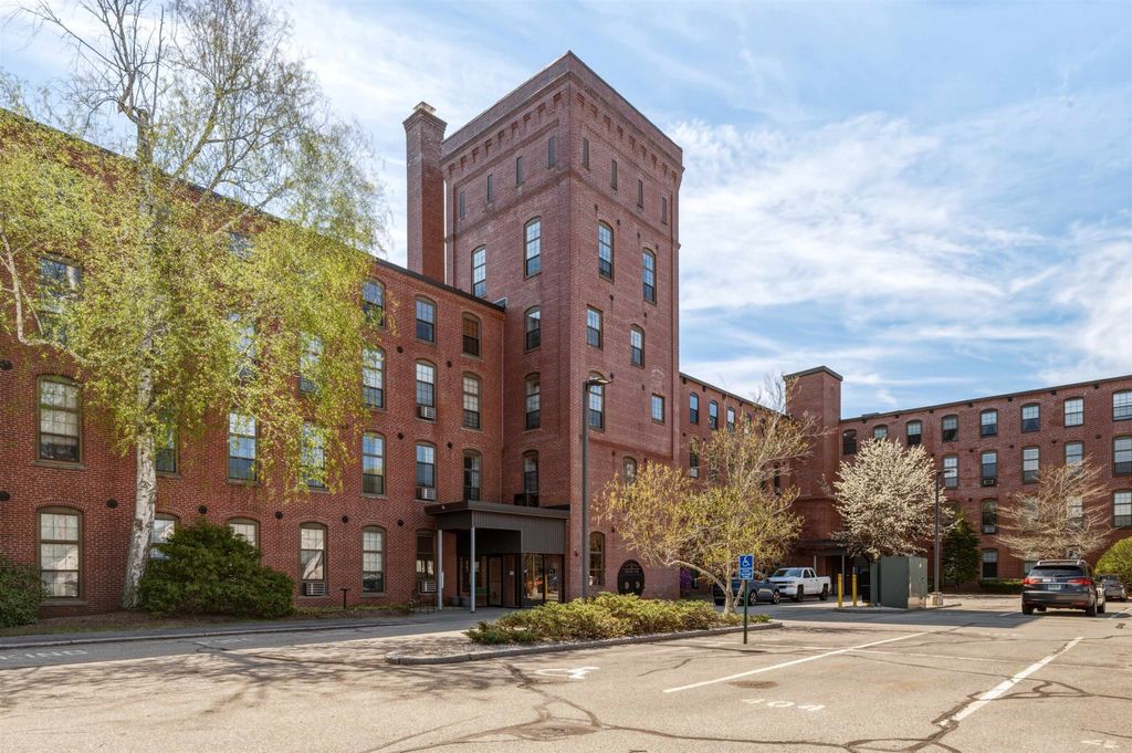 Photo of 156 Front Street #206, Exeter, NH 03833 (MLS # 5088226)