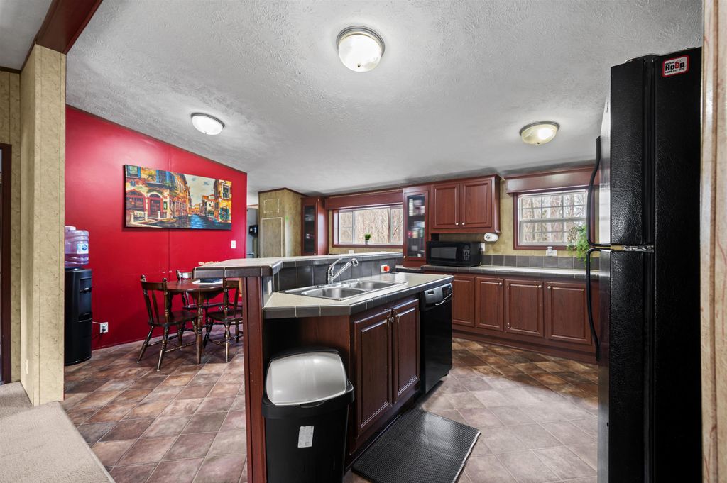 Photo of 21 Julia Avenue, Rochester, NH 03867 (MLS # 5082563)