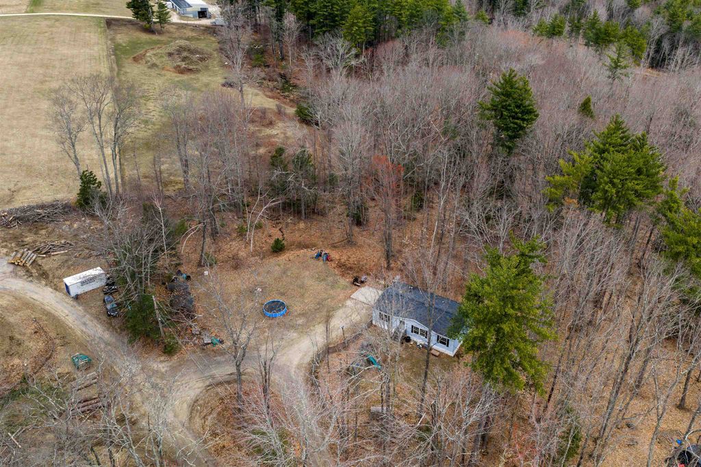Photo of 21 Julia Avenue, Rochester, NH 03867 (MLS # 5082563)