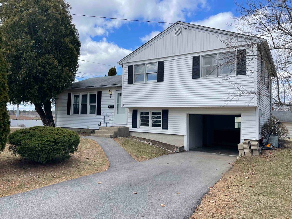 Photo of 10 Larry Lane, Portsmouth, NH 03801 (MLS # 5081055)