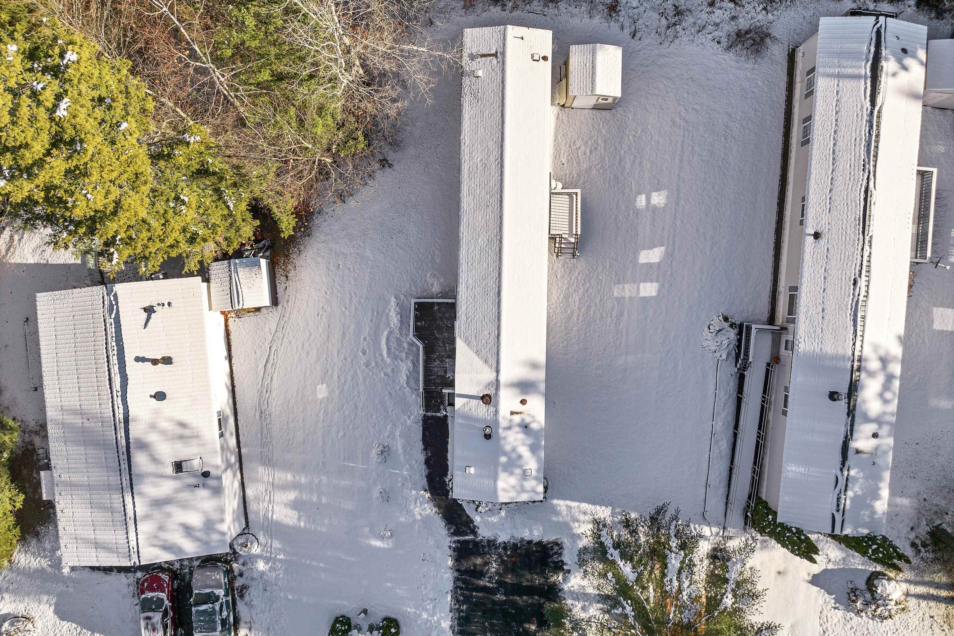 Laconia, New Hampshire 03246, United States, 2 Bedrooms Bedrooms, ,2 BathroomsBathrooms,Residential,Pending,21681