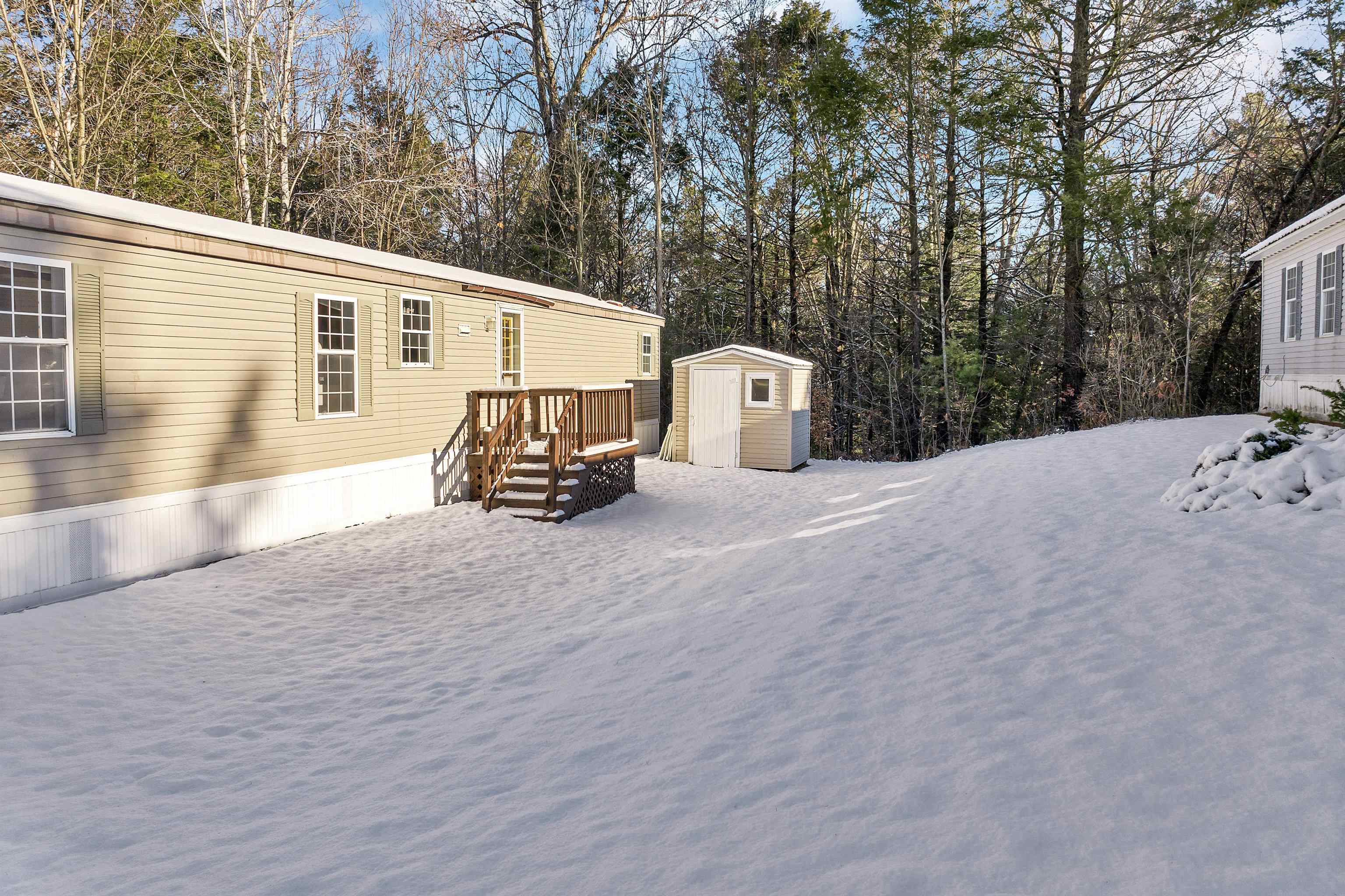 Laconia, New Hampshire 03246, United States, 2 Bedrooms Bedrooms, ,2 BathroomsBathrooms,Residential,Pending,21681