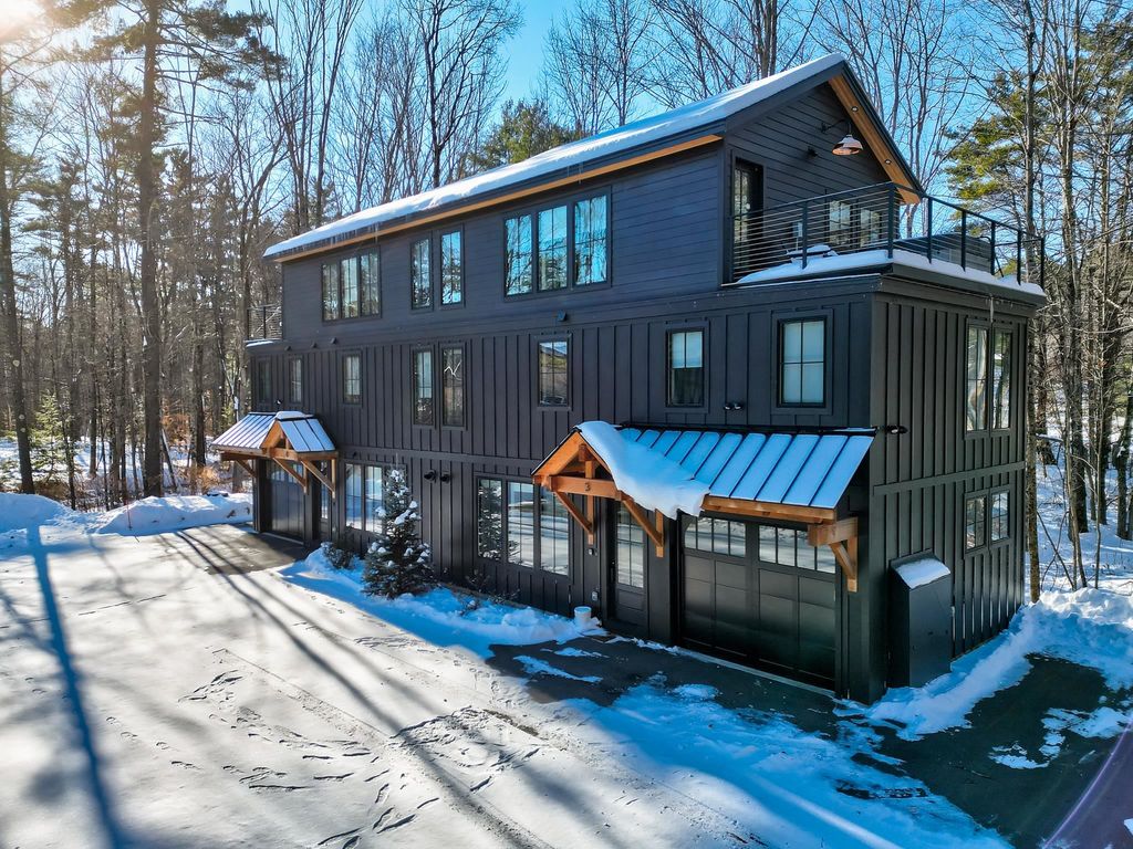 Photo of 137 Skimobile Road #3, Conway, NH 03860 (MLS # 5067808)