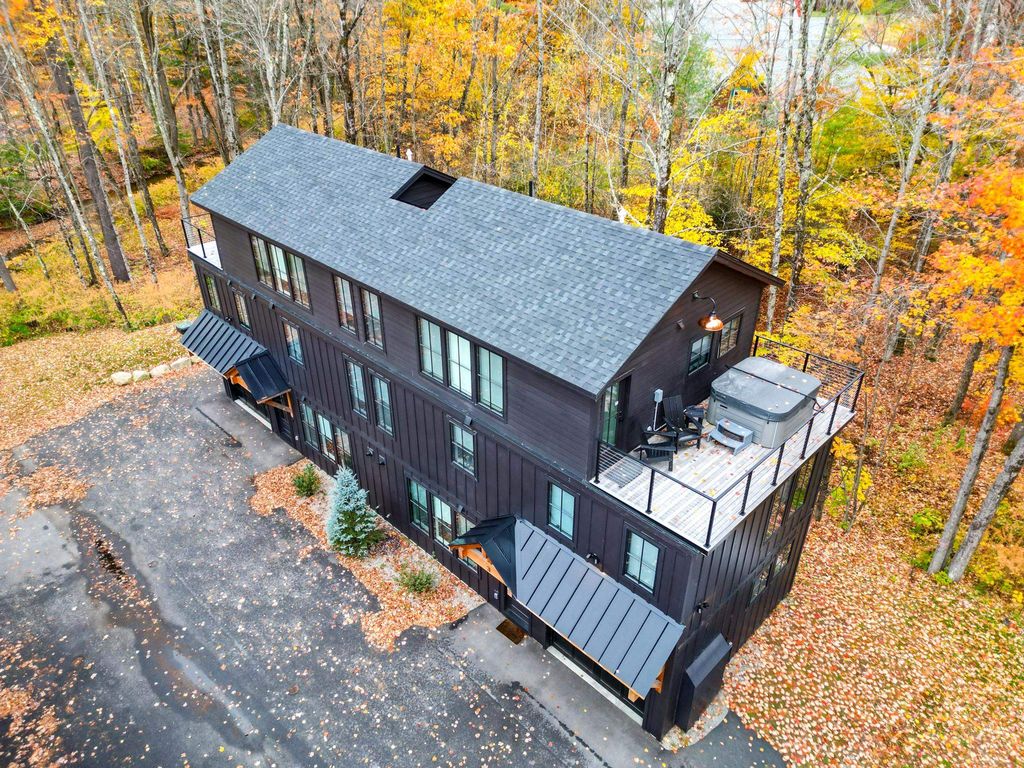 Photo of 137 Skimobile Road #3, Conway, NH 03860 (MLS # 5067808)
