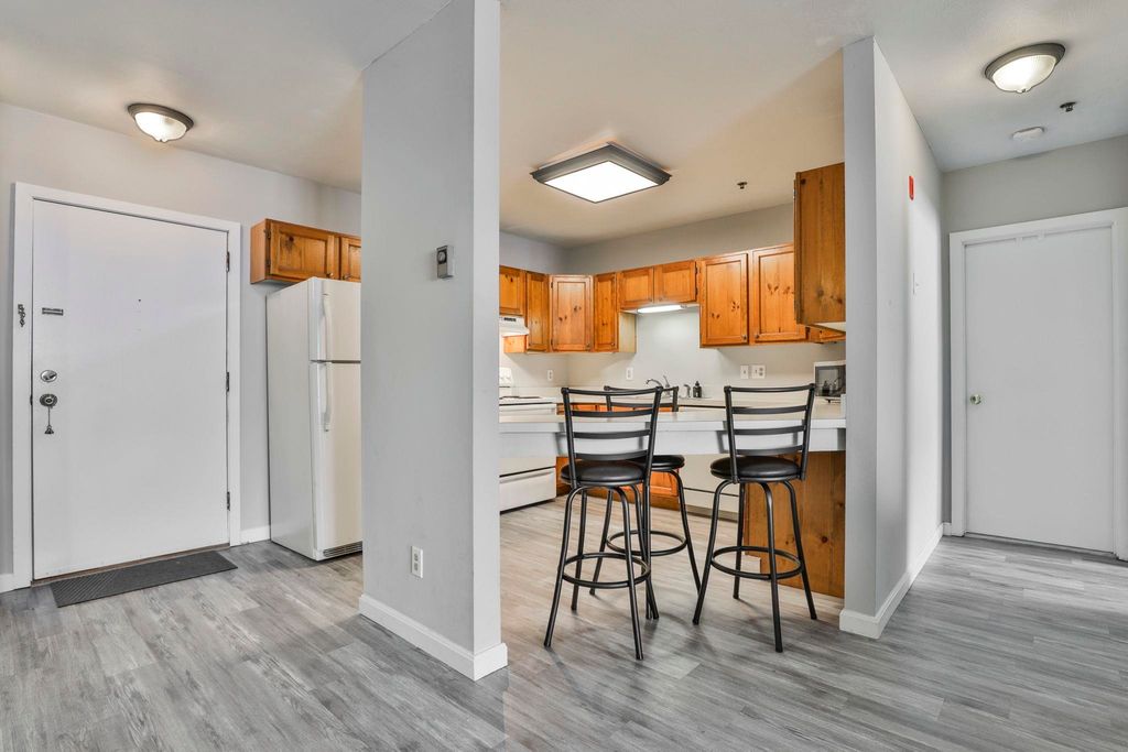 Photo of 5 Tsienneto Road #194, Derry, NH 03038 (MLS # 5076618)