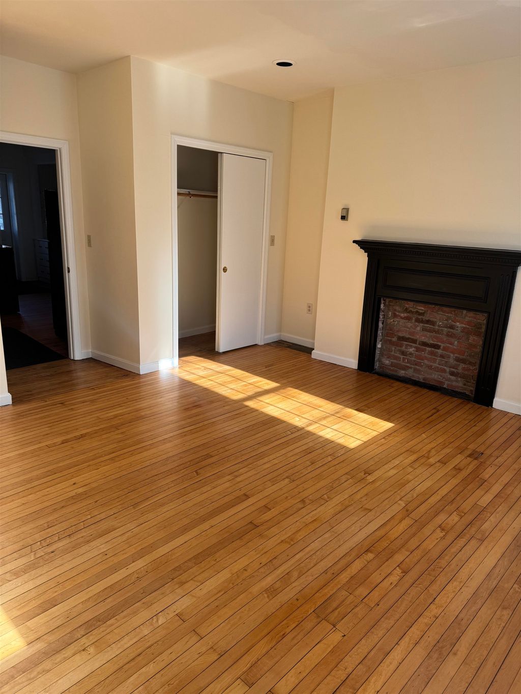 Photo of 119 West Merrimack Street #1, Manchester, NH 03101 (MLS # 5074238)