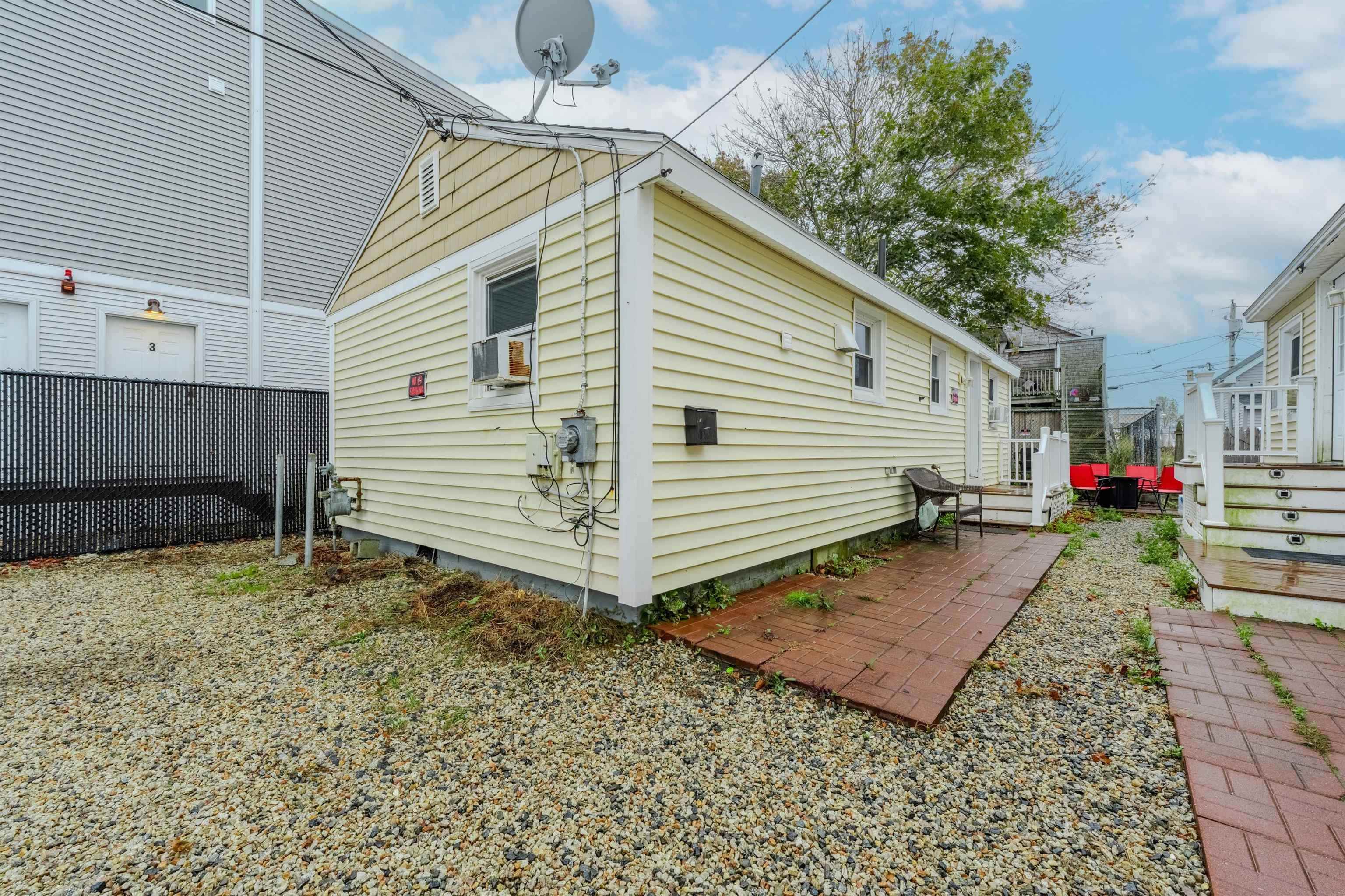 7 Perkins Avenue C