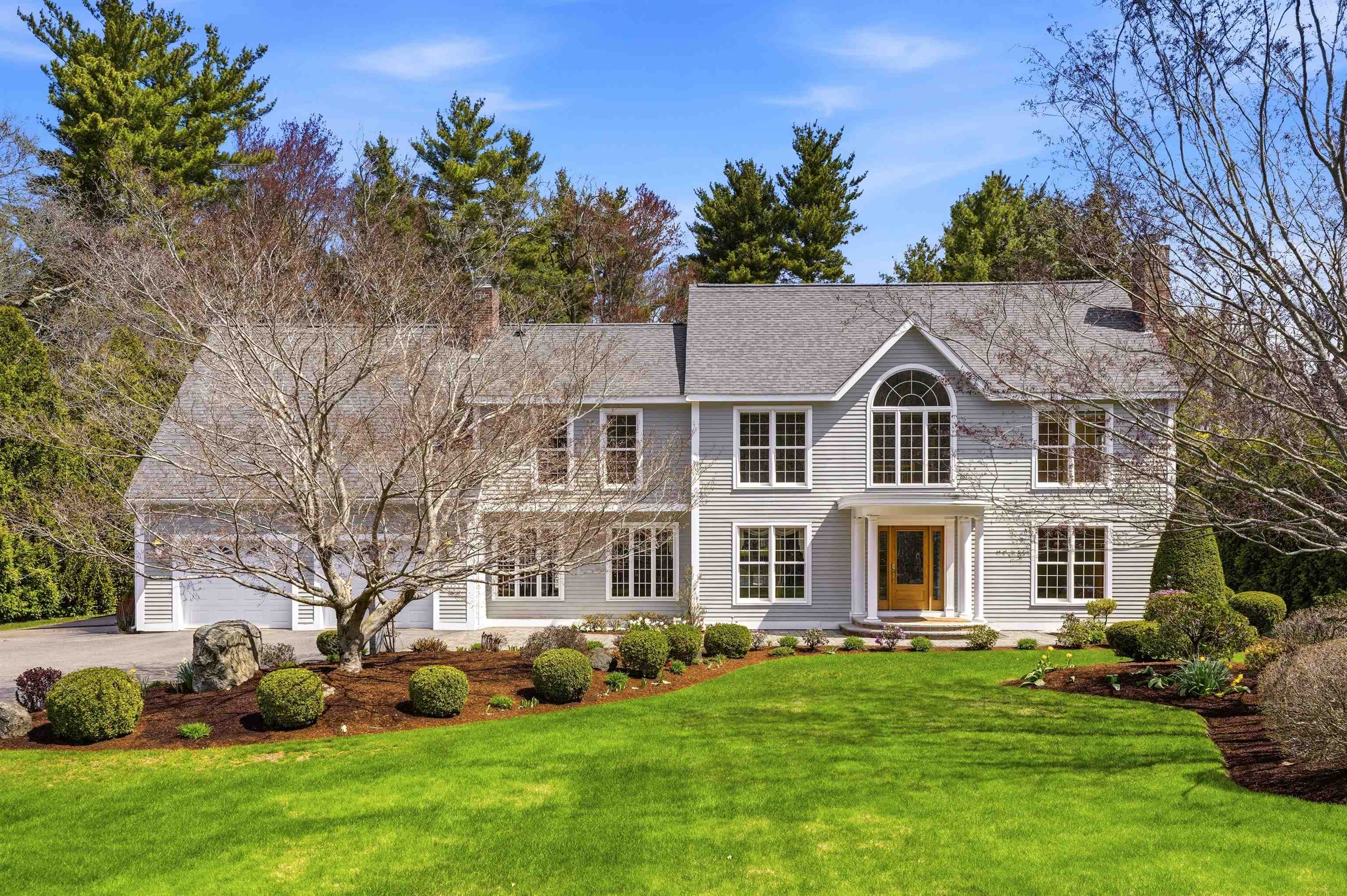 12 Winding Brook Drive